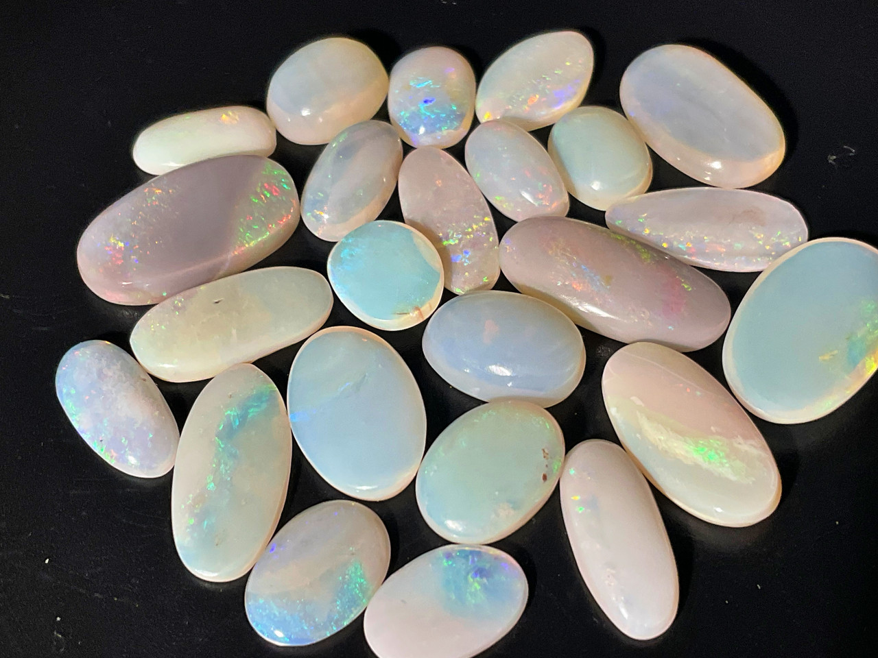 Multicolour Australian Coober Pedy Opal 24 Pc 36.65 Carat